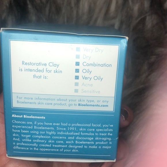 Bioelements restorative clay mask - Picture 4 of 4